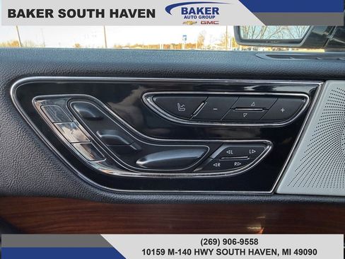 Used 2020 Lincoln Navigator Reserve image 23