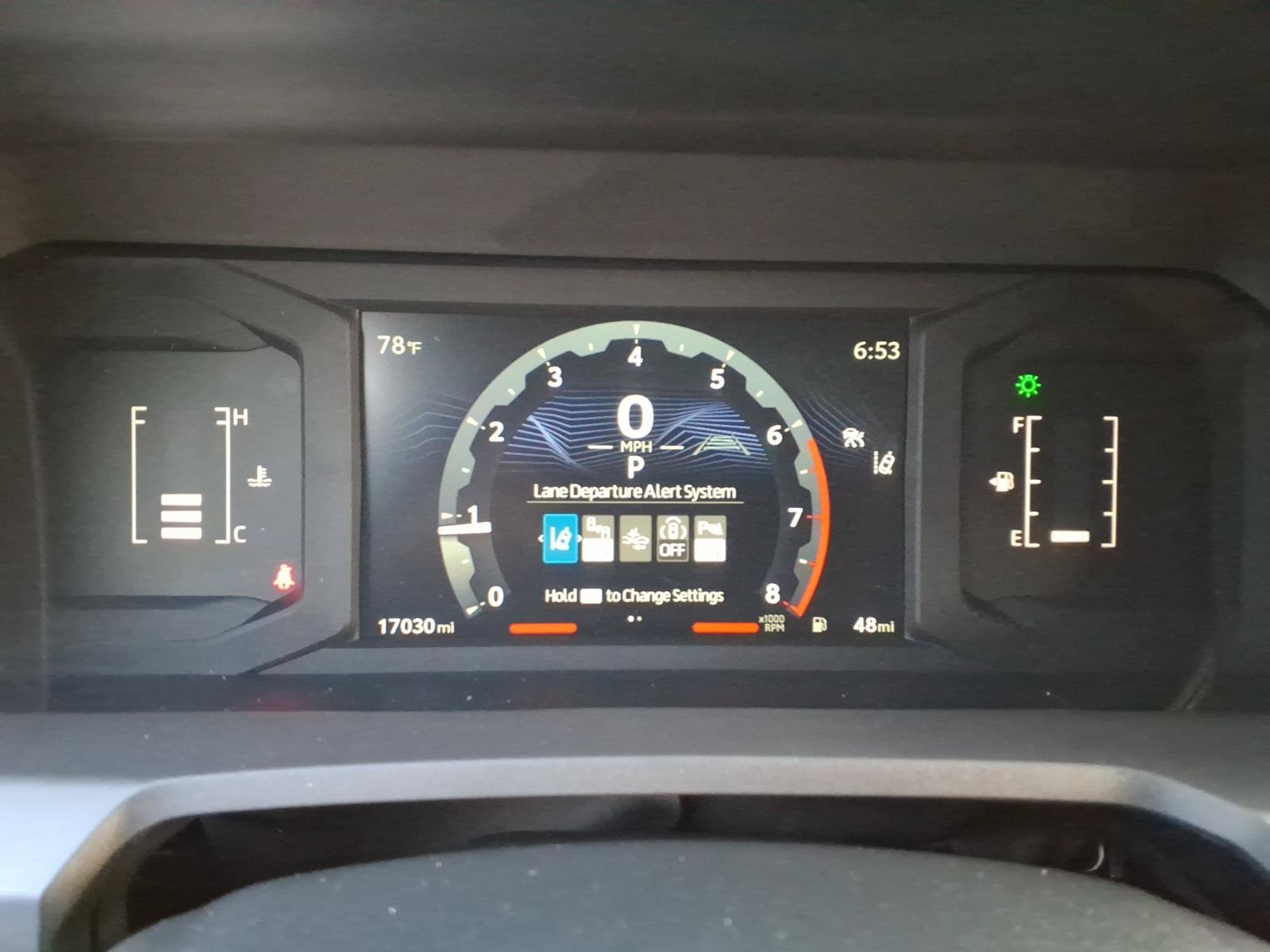 Certified 2025 Toyota Tacoma SR5 AWD/4WD image 20
