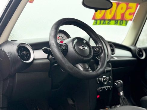 Used 2013 MINI Cooper Hardtop image 13