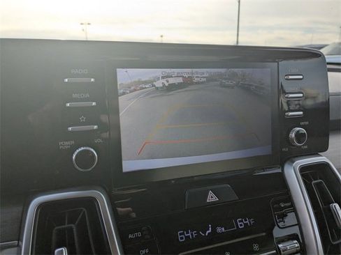 Used 2021 Kia Sorento EX w/ Panoramic Sunroof Package image 16