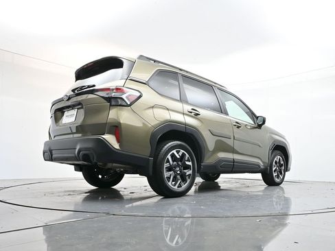 Certified 2025 Subaru Forester Premium w/ Convenience Package #1 image 31