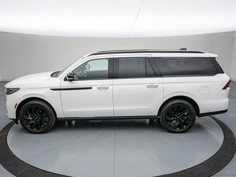 Used 2025 Lincoln Navigator L Reserve w/ Jet Appearance Package image 7