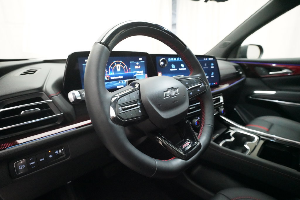 Used 2024 Chevrolet Traverse RS AWD/4WD image 8
