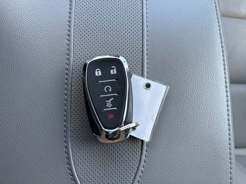 Used 2018 Chevrolet Traverse Premier w/ Driver Confidence II Package image 21