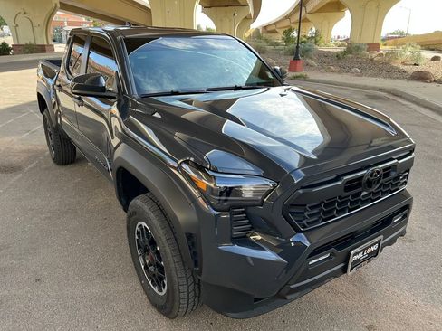 Used 2026 Toyota Tacoma TRD Off-Road AWD/4WD image 3