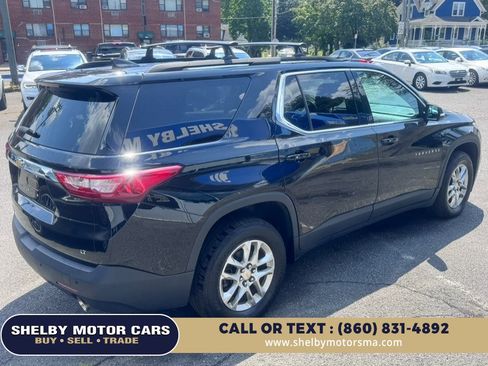 Used 2020 Chevrolet Traverse LT w/ Driver Confidence II Package AWD/4WD image 5