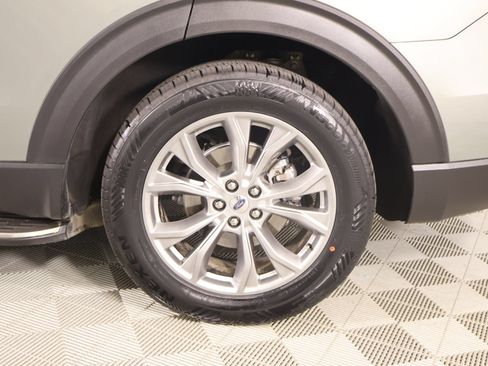 Used 2020 Ford Explorer XLT w/ Equipment Group 202A RWD image 19