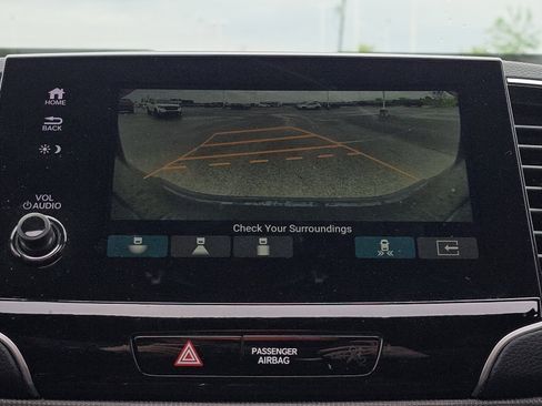 Used 2025 Honda Passport TrailSport image 30