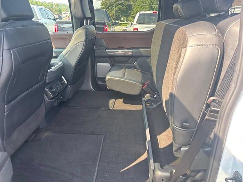 Used 2022 Ford F150 Lariat w/ Equipment Group 502A High AWD/4WD image 19