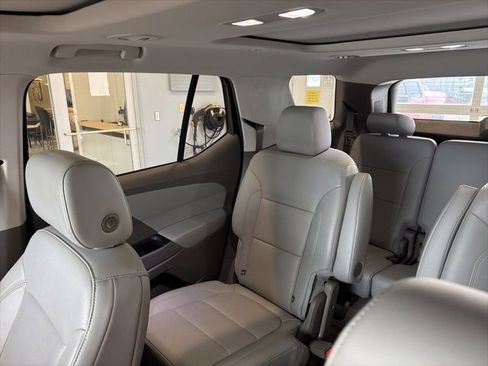 Used 2019 Chevrolet Traverse Premier image 19