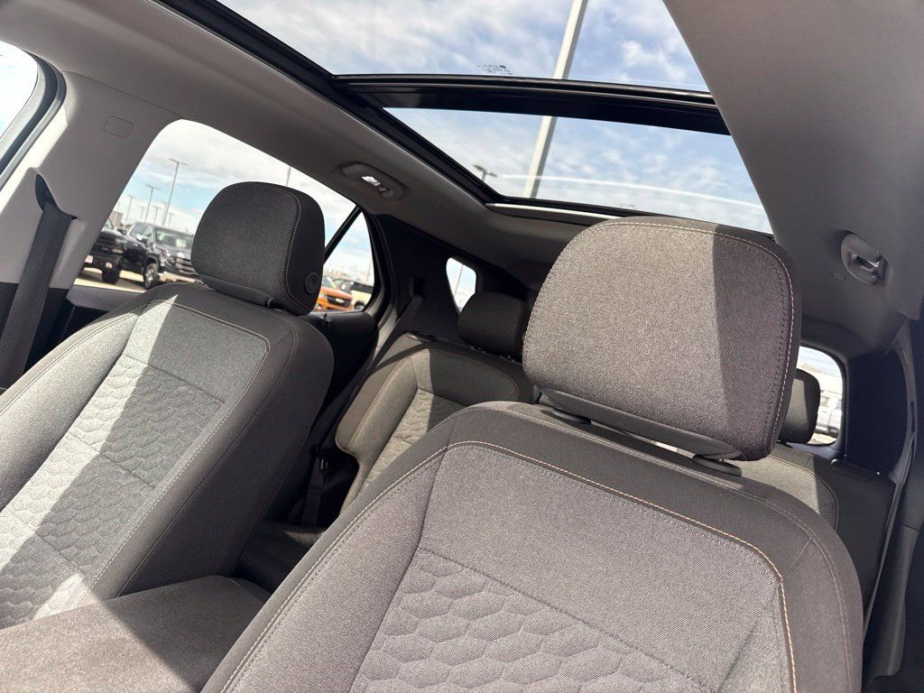 Certified 2018 Chevrolet Equinox LT FWD image 22