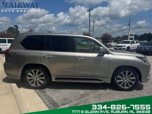 Used 2016 Lexus LX 570 4WD w/ Luxury Package image 5