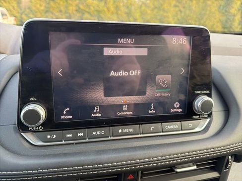 Used 2021 Nissan Rogue S image 16