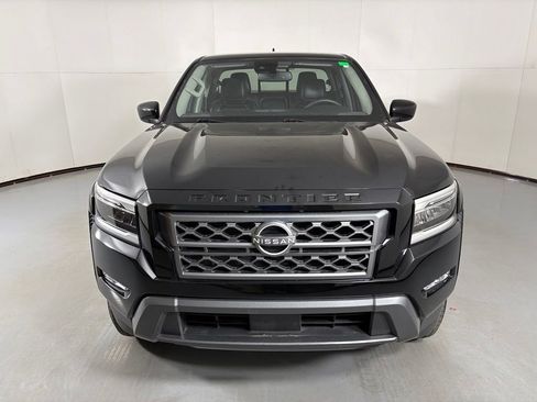 Used 2022 Nissan Frontier SV w/ SV Premium Package RWD image 3