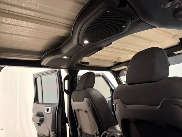 Used 2025 Jeep Wrangler Unlimited Rubicon 4xe w/ Safety Group AWD/4WD image 24