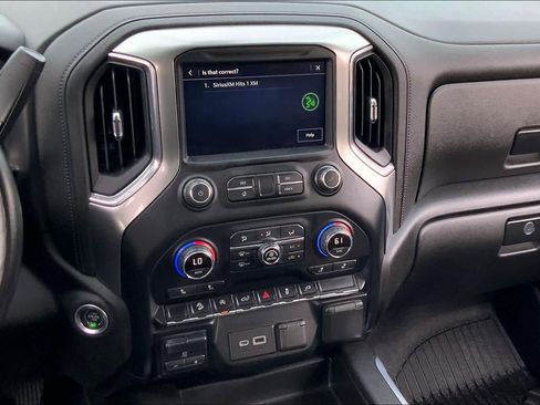 Used 2021 Chevrolet Silverado 1500 LT Trail Boss w/ Convenience Package II image 6