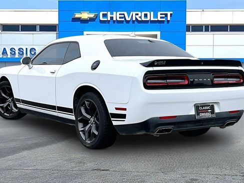 Used 2017 Dodge Challenger SXT w/ Sound Group RWD image 3