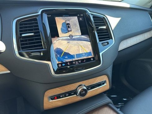 Certified 2025 Volvo XC90 B6 Plus image 25