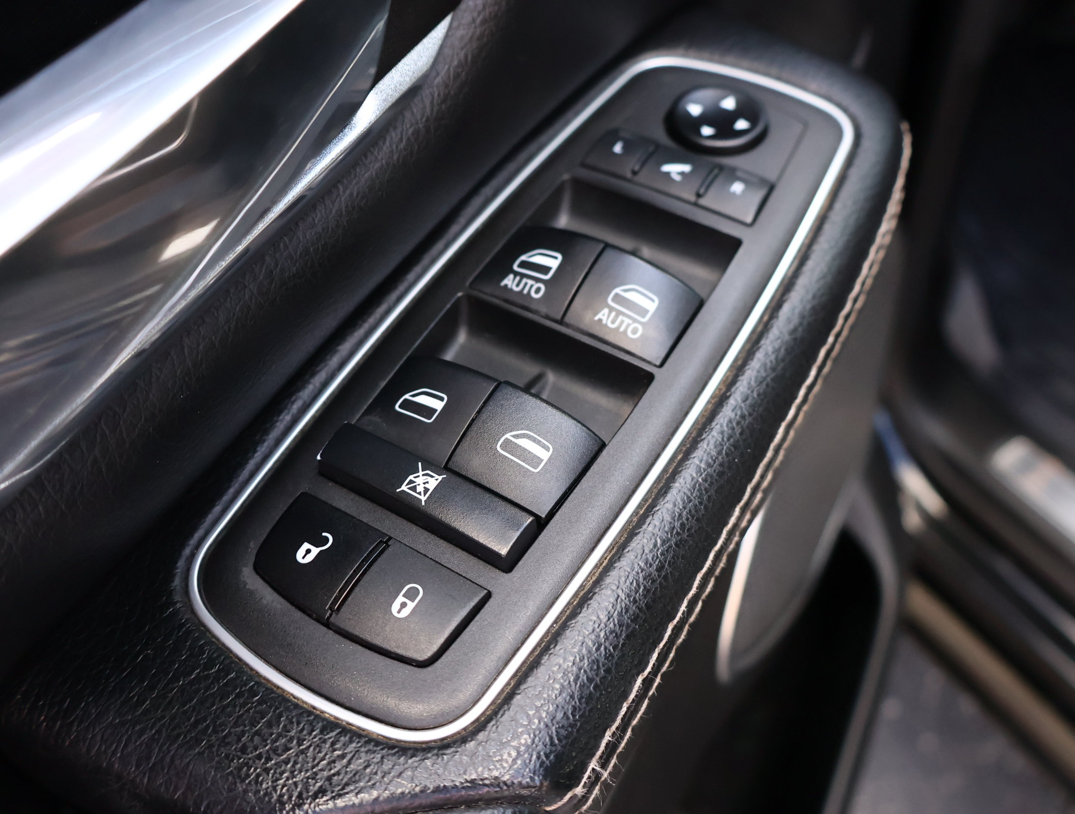 Used 2021 RAM 1500 Laramie AWD/4WD image 7