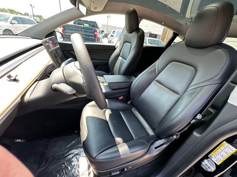 Used 2021 Tesla Model Y Long Range AWD/4WD image 9