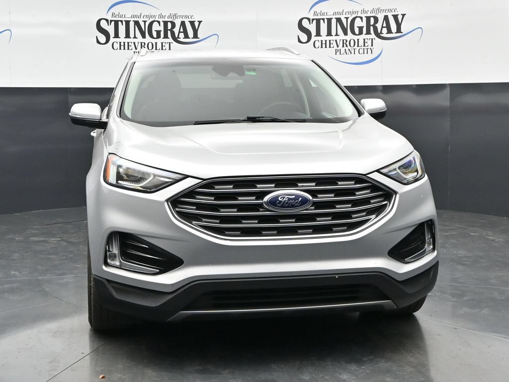 Used 2019 Ford Edge SEL w/ Equipment Group 201A AWD/4WD image 2