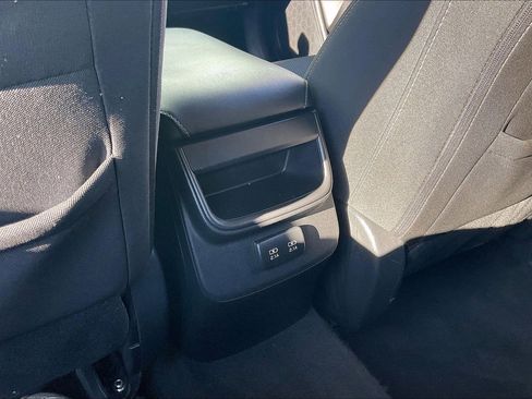 Used 2021 Subaru Outback Premium image 40