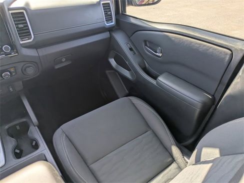 Used 2023 Nissan Frontier SV w/ SV Convenience Package image 16