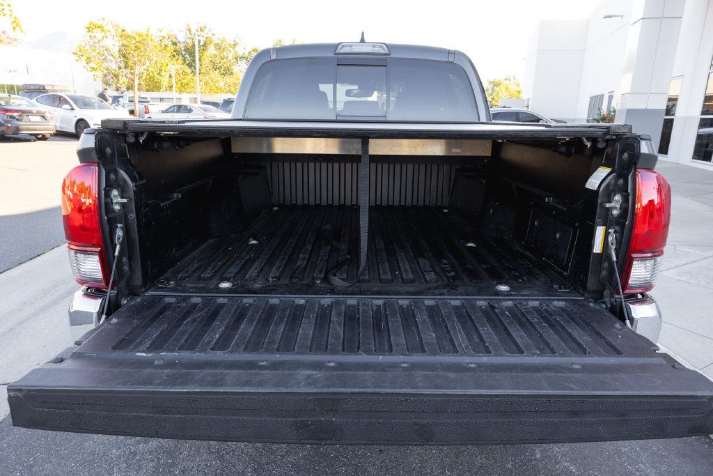 Used 2019 Toyota Tacoma SR5 RWD image 8