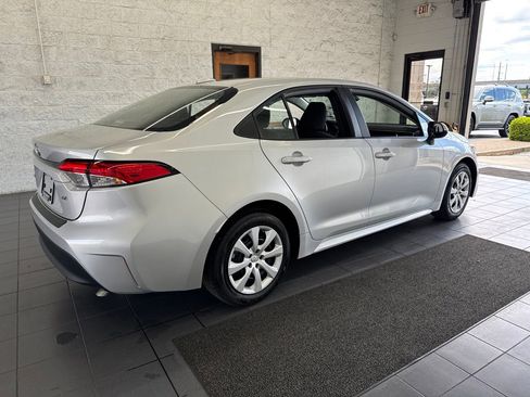 Used 2024 Toyota Corolla LE FWD image 8