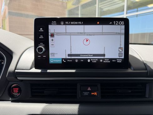 Used 2025 Honda Pilot Touring image 20