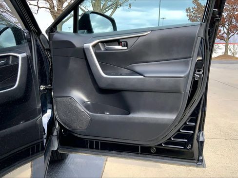 Used 2023 Toyota RAV4 XLE image 44