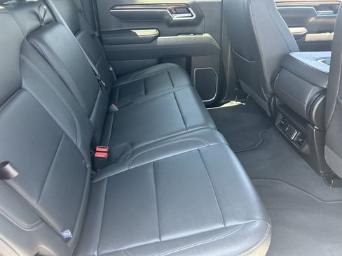 Certified 2025 GMC Sierra 1500 SLT AWD/4WD image 13