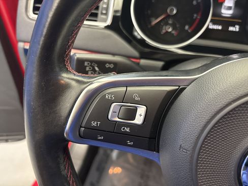 Used 2017 Volkswagen Jetta GLI FWD image 15