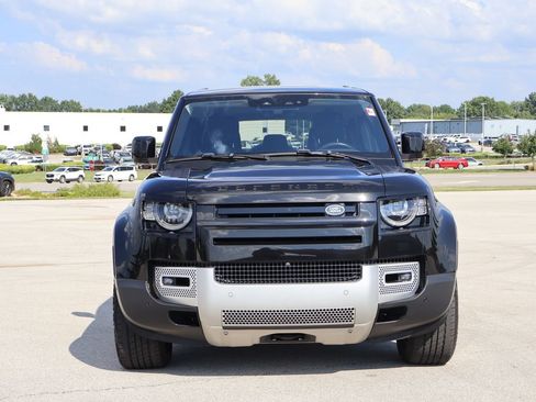 Used 2020 Land Rover Defender 110 HSE AWD/4WD image 2