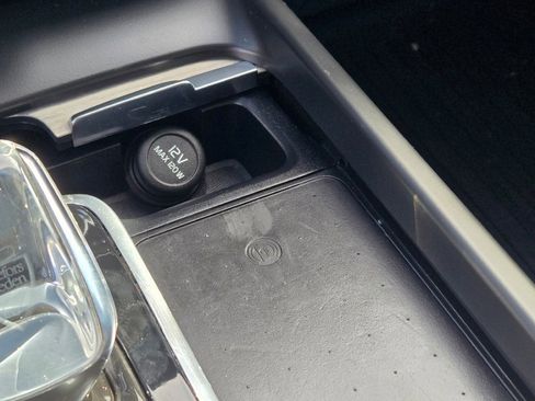 Used 2022 Volvo XC60 T8 Inscription w/ Advanced Package image 28