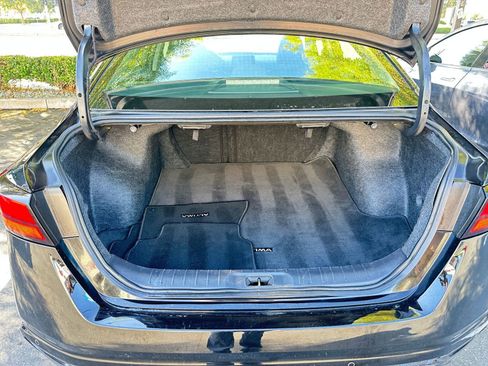 Used 2024 Nissan Altima 2.5 SV image 31