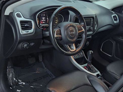 Used 2018 Jeep Compass Latitude image 10