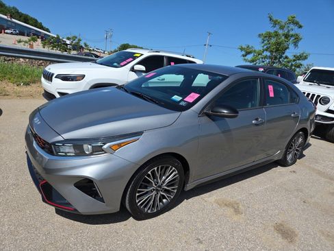 Used 2022 Kia Forte GT-Line FWD image 2