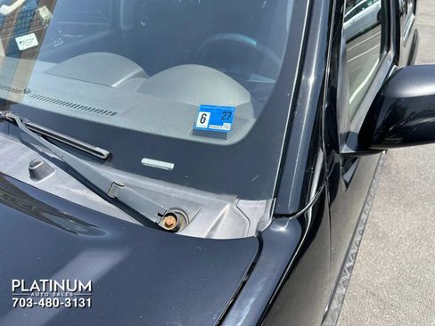 Used 2012 Nissan Pathfinder SV AWD/4WD image 13