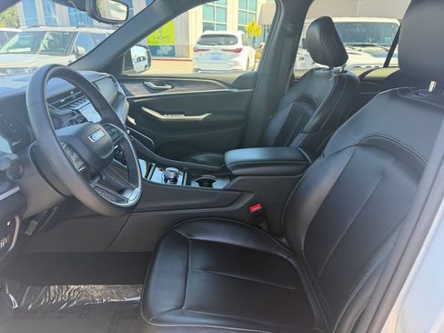 Used 2024 Jeep Grand Cherokee Limited 4xe AWD/4WD image 12