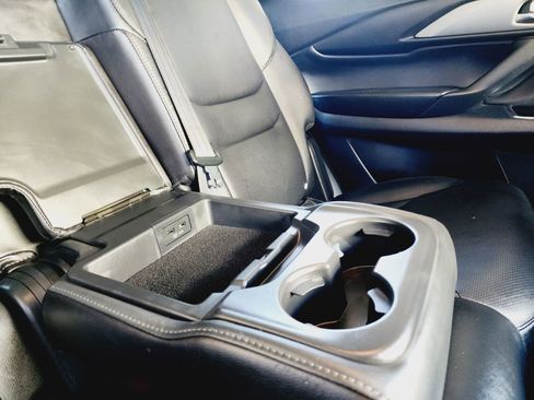 Used 2019 MAZDA CX-9 Touring image 41