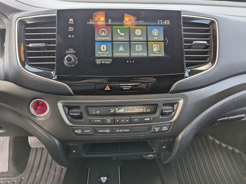 Used 2024 Honda Passport TrailSport image 19