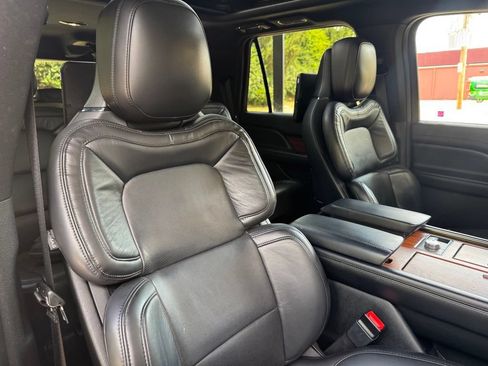 Used 2020 Lincoln Navigator L Reserve w/ Equipment Group 201A Reserve AWD/4WD image 41