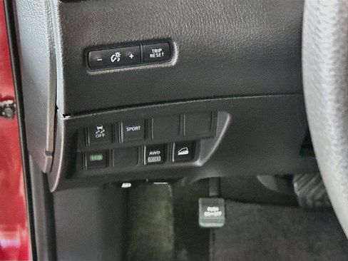 Used 2016 Nissan Rogue SV AWD/4WD image 10