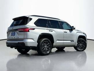 Used 2023 Toyota Sequoia Platinum video 2