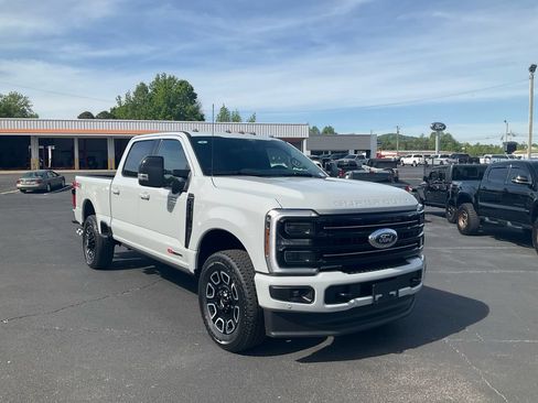New 2026 Ford F250 Platinum AWD/4WD image 3