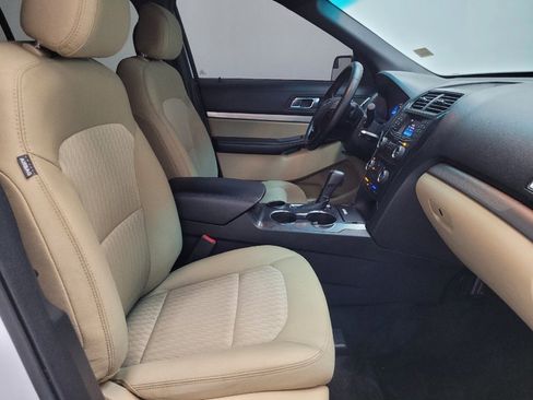 Used 2016 Ford Explorer image 21