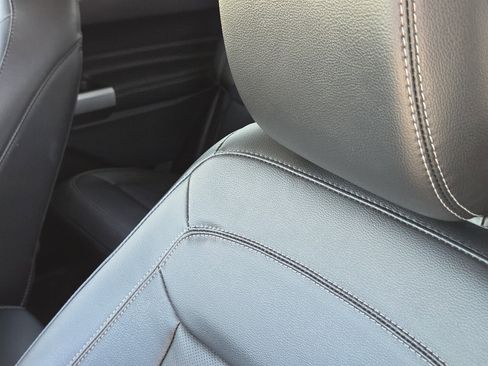 Used 2022 Ford Explorer Limited w/ Equipment Group 301A image 15