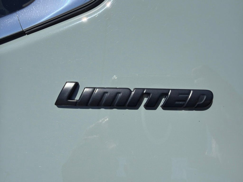 Used 2023 Toyota Tundra Limited w/ TRD Off-Road Package AWD/4WD image 15