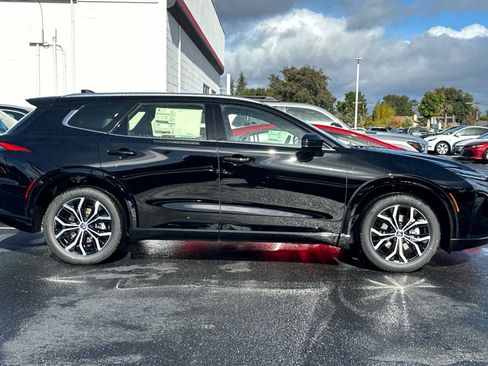 New 2025 Toyota Crown Signia image 9